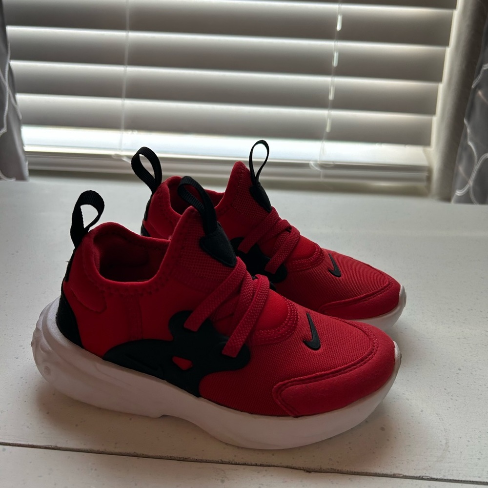 Boys Nike 10